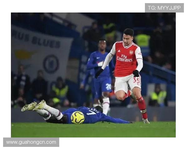 马丁内利的崛起之路：从青涩小将到足球巨星的华丽转身