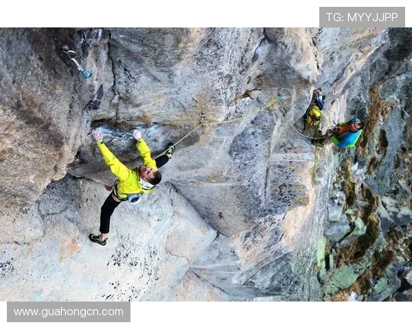 重庆攀岩队灵活性创新高引领全国攀岩新潮流与发展趋势